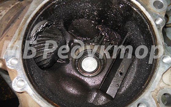 Сгоревший редуктор переднего моста Мерседес по причине отсутствия масла